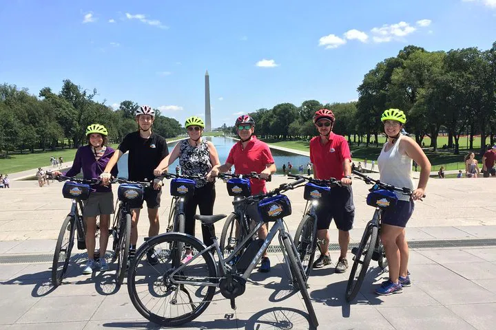 Monumental Views: Electric Bike Tour of DC's Iconic Landmarks