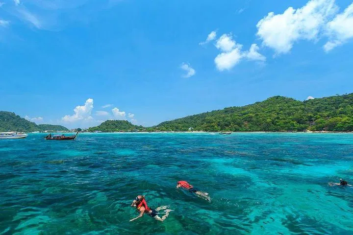 Phi Phi Island Speedboat Adventure: Maya Bay & Khai Island Escape