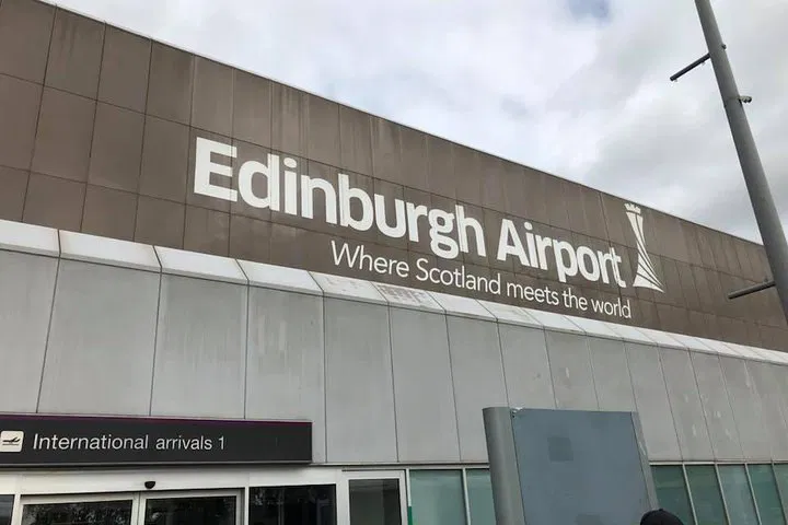 Stress-Free Edinburgh Transfer: Airport to City Private Ride