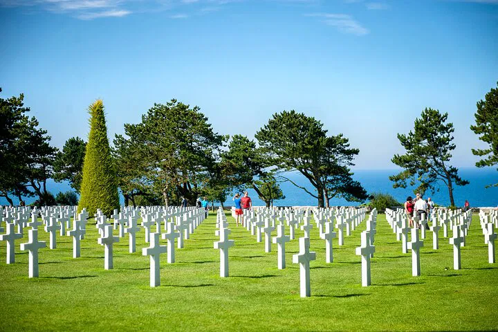 Normandy D-Day Beaches Tour from Rouen: Private Small Group