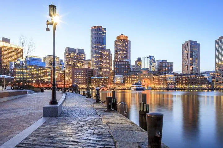 Uncover Boston's Secrets: An Engaging Scavenger Hunt Adventure!