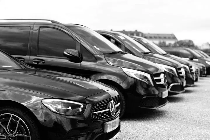 Effortless London Transfers: Luton Airport to City Center in Style