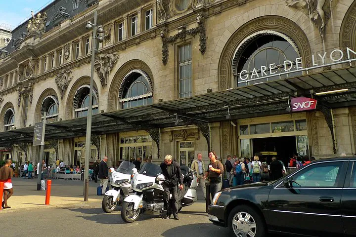 Stress-Free Paris Departure: Private Transfer to Your Train