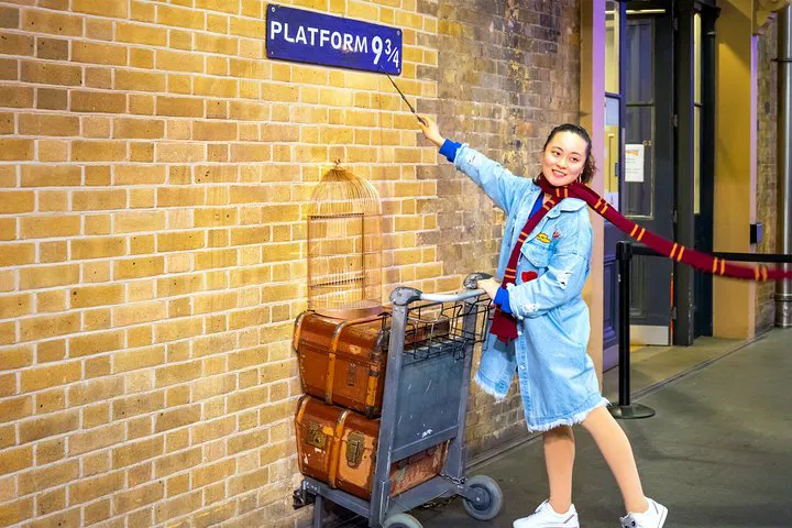 Magical London: A Private Black Cab Harry Potter Adventure!