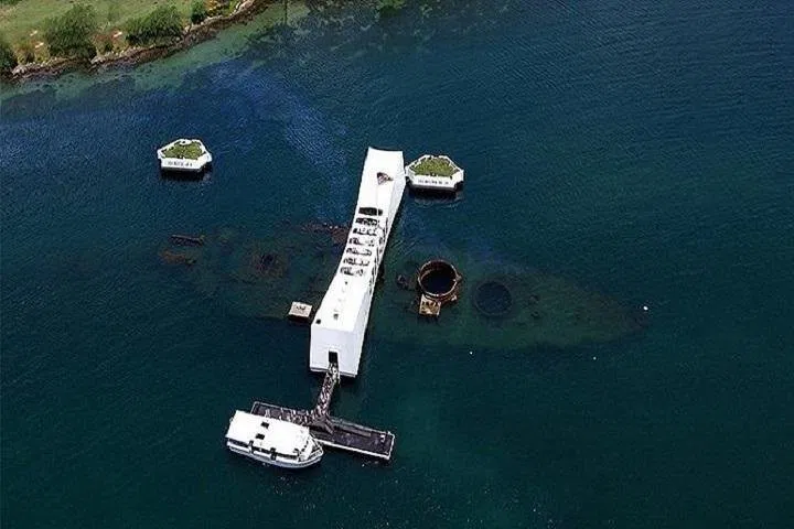 Kauai to Honolulu: A Pearl Harbor & Historic City Tour