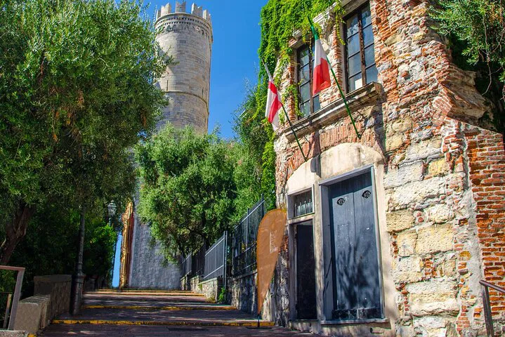 Unveiling Genoa's Charm: A Personalized Spanish Guided Adventure