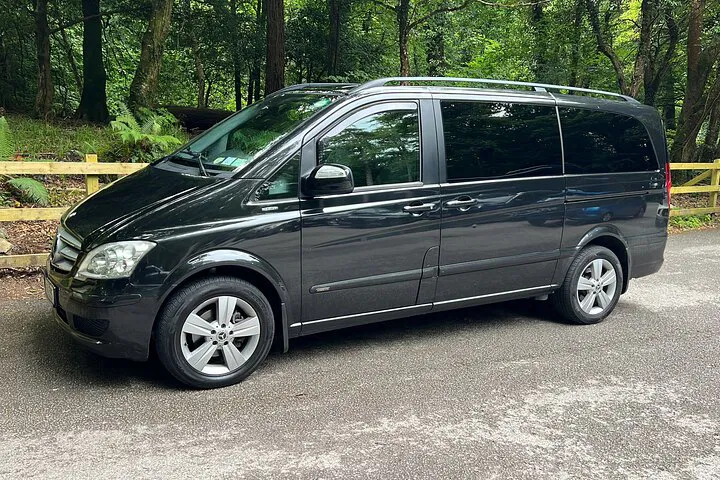 Stress-Free Killarney Arrival: Dublin Airport Private Transfer
