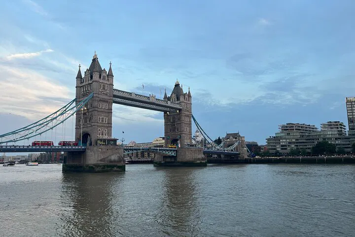 Iconic London: Sightseeing, London Eye & Madame Tussauds Adventure