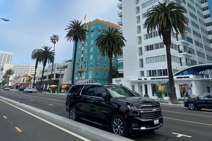 Luxury Private Transfers: LA & San Diego Airport Bliss