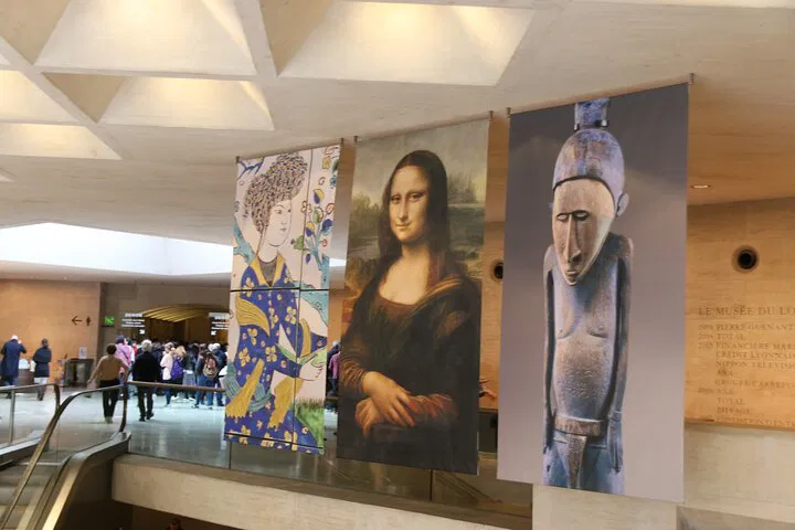 Unveil Paris: Louvre & Wine Tasting - A Luxurious Private Journey