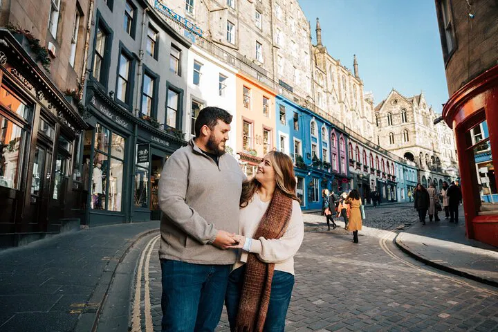 Edinburgh Photo Magic: Capture Your Journey with a Pro!
