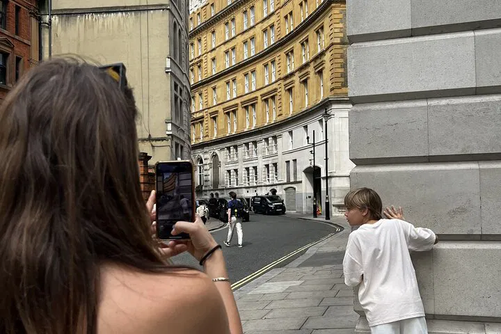Discover Harry Potter's London: A Magical Family Walking Adventure
