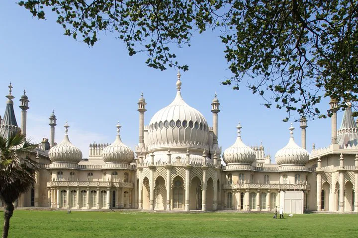 Brighton's Charm: A Personalized Coastal Day Escape