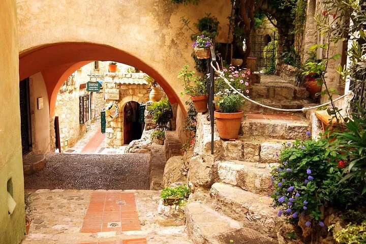 Glamorous Glimpse: Monaco, Èze, & Monte-Carlo Private Tour