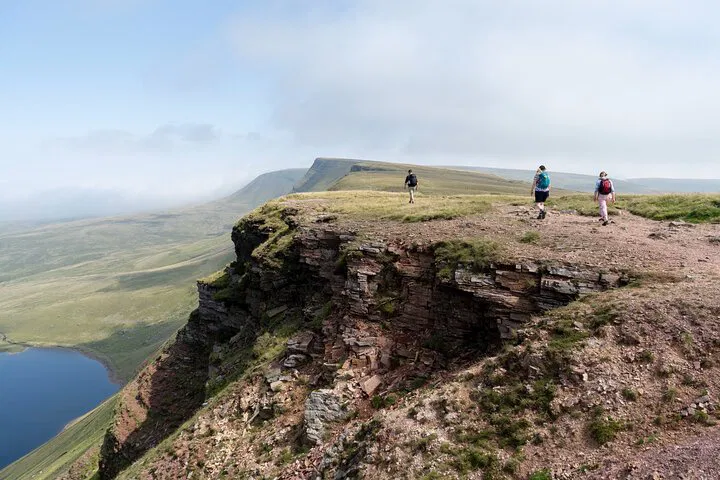 Unlock Brecon Beacons: A 7-Day Treasure Hunt & Quiz Adventure!