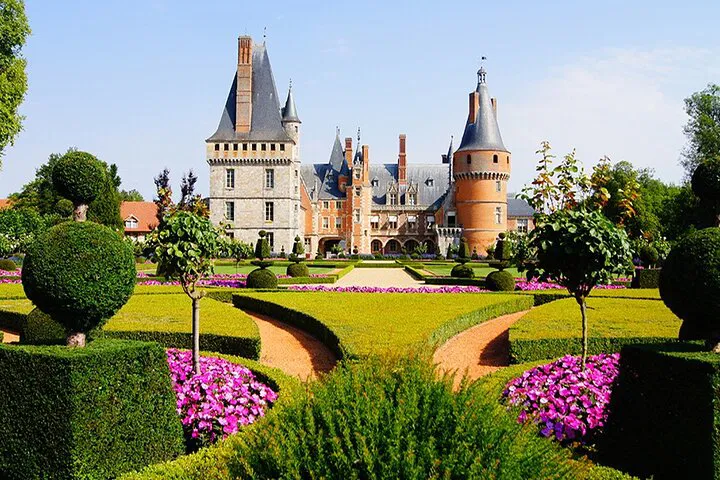 Unveiling Royal Secrets: A Private Versailles & Maintenon History Tour