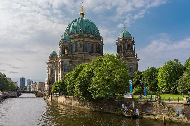 Uncover Jewish Heritage: A Berlin Historical Walking Tour