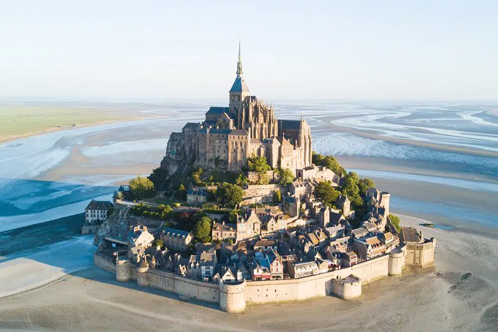 Normandy Dream: Private Mont Saint Michel Day Trip from Paris