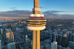 Unforgettable Heights: Private CN Tower Tour with Breathtaking Toronto Views