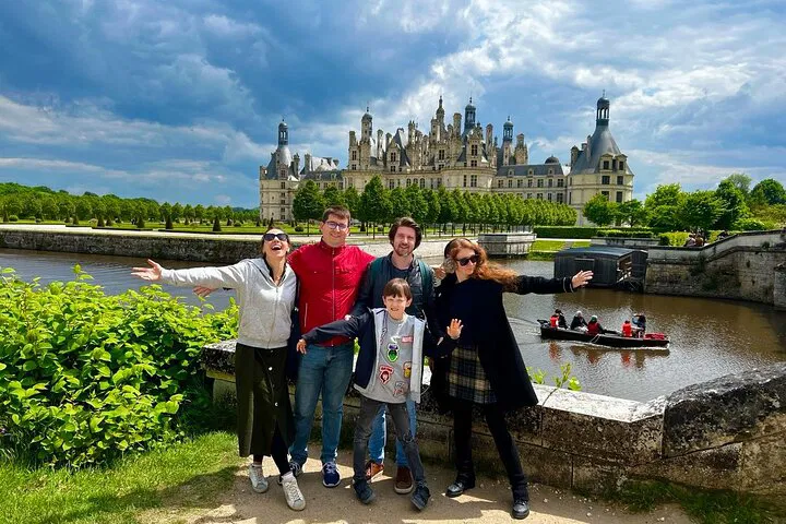 Loire Valley's Royal Treatment: A 4-Castle Day Tour from Paris