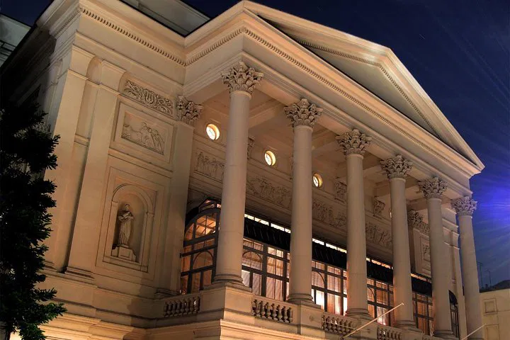 Unlock London's Theatrical Magic: A Private West End & Royal Opera House Journey