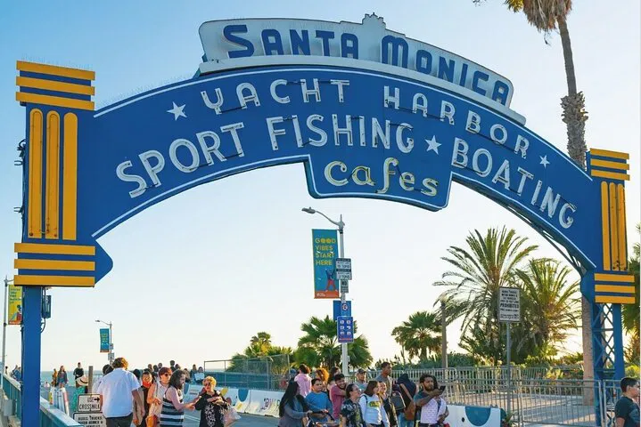 Explore LA's Icons: Hollywood, Beaches & City Sights Tour