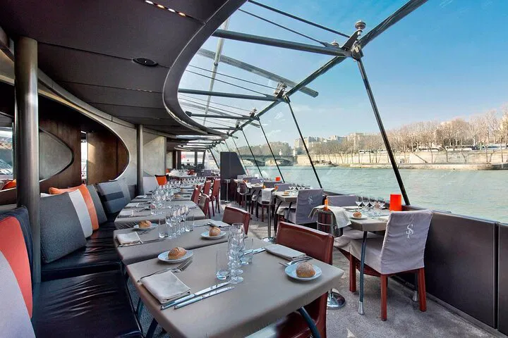Seine River Lunch Cruise: Parisian Elegance on the Water