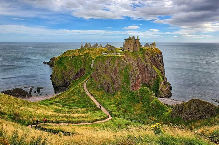 Aberdeenshire's Castle & Distillery Delights: A Bespoke Private Tour