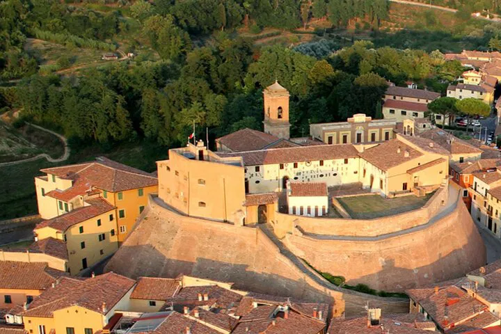 Tuscan Dream: Private Winery & Castle Excursion from Livorno