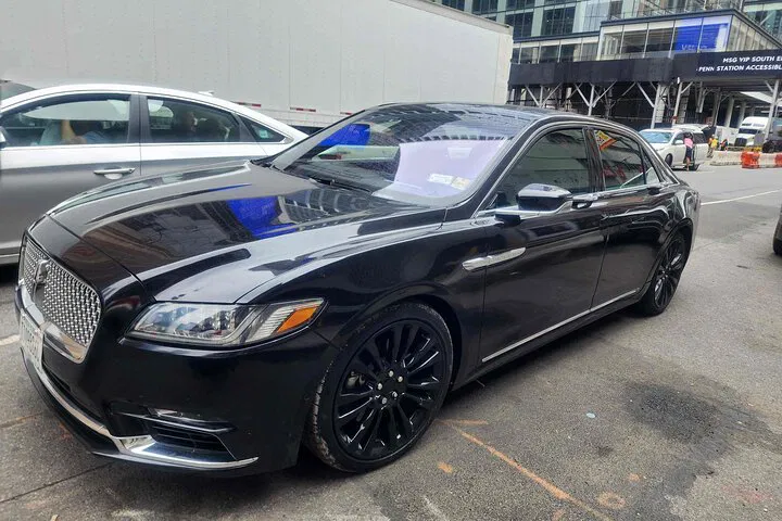 Effortless Newark Airport Transfers: Private Round Trip to NYC