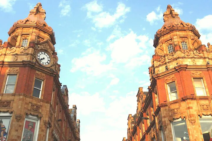 Unlock Leeds: A Whirlwind 60-Minute Local Adventure