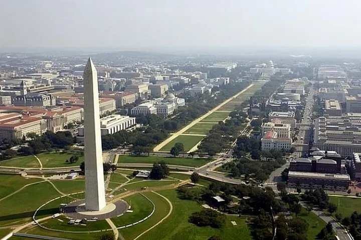 Uncover DC's Secrets: A Personalized Walking Tour Through American History
