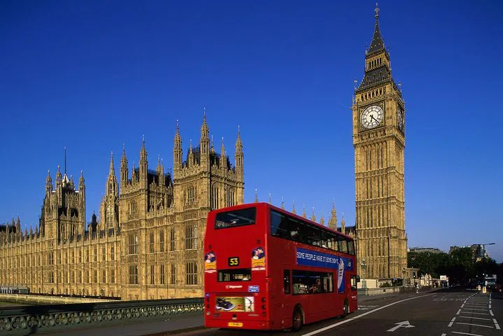 London Layover: Luxurious Private Tour from Heathrow Airport