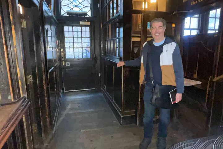 London's Historic Pubs: A Spirited Journey Through Time