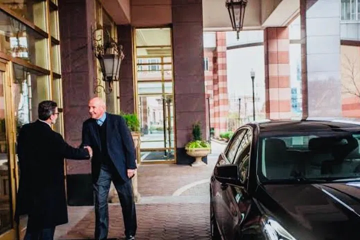 Seamless London Arrival: Private Airport Transfer from Heathrow