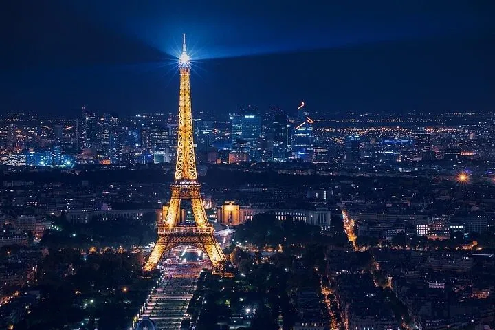 Stress-Free Paris Departure: Private Transfer to CDG Airport