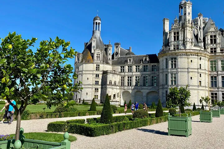 Unforgettable 5-Day Loire Valley & Normandy Private Tour from Paris