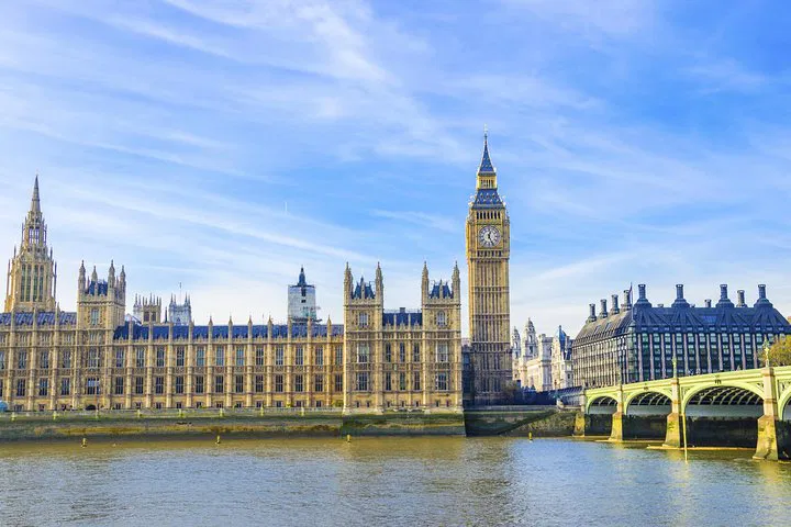 Royal History Unveiled: A Private Westminster Abbey & Parliament Tour
