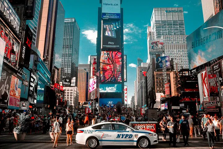 NYC Private Transfer: Explore with Comfort & Optional Guided Tour