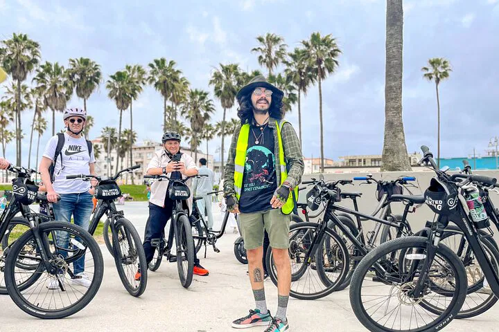 Coastal Cruising: Santa Monica & Venice Beach Bike Adventure