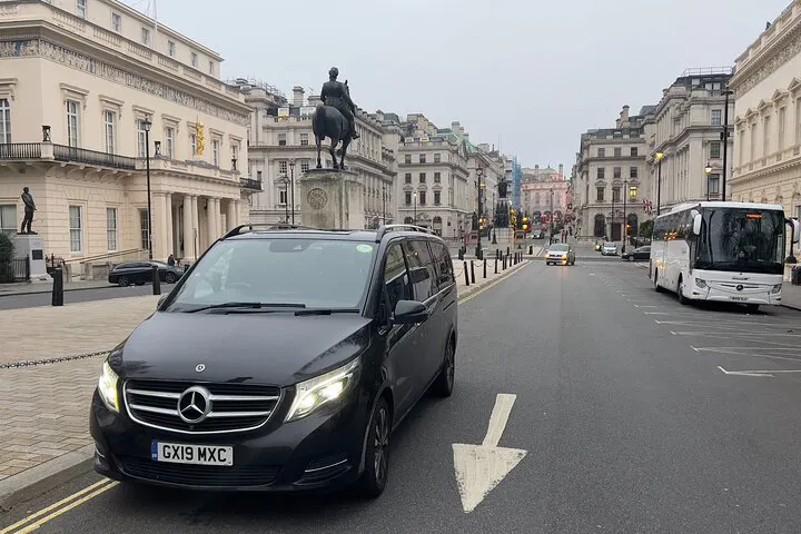 Stress-Free London Transfers: Private Car Service Between Heathrow and Central London