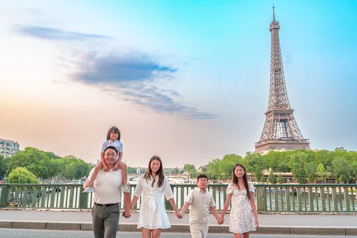 Paris Photoshoot: Capture Your Dream Moments!