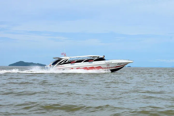 Island Hop in Style: Koh Ngai to Koh Yao Noi Speedboat Transfer