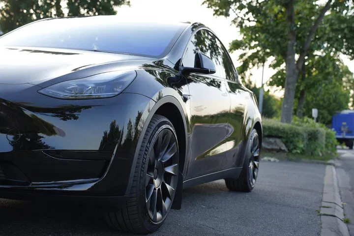 Effortless Paris Arrival: Private Tesla Transfer to Disney