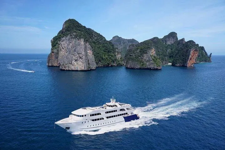 Seamless Ferry Transfers: Phuket, Phi Phi, and Krabi Adventures!