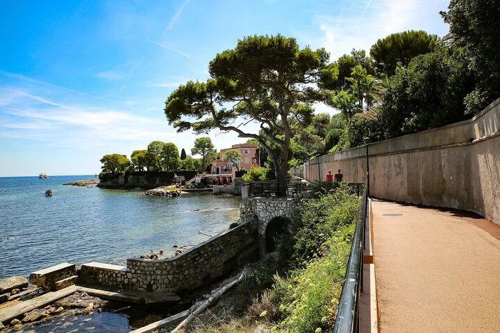 Eze & Beaulieu-Sur-Mer: 3-Hour Private Riviera Tour