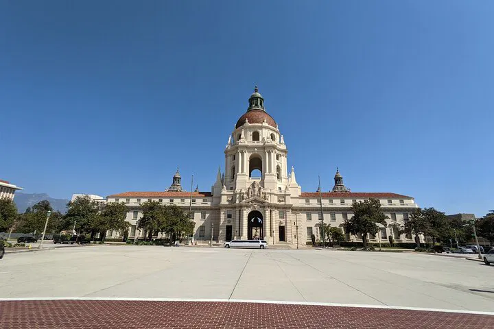 Unleash Pasadena's Secrets: A Smartphone Scavenger Hunt Adventure!