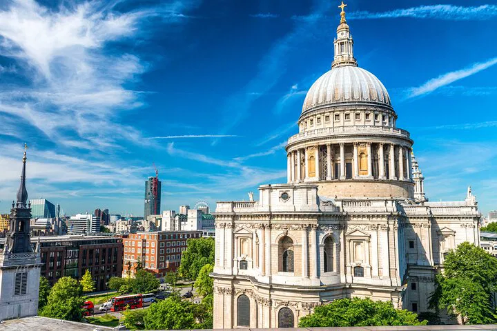 Unveiling St Paul's: A Skip-the-Line Private Cathedral & City Tour