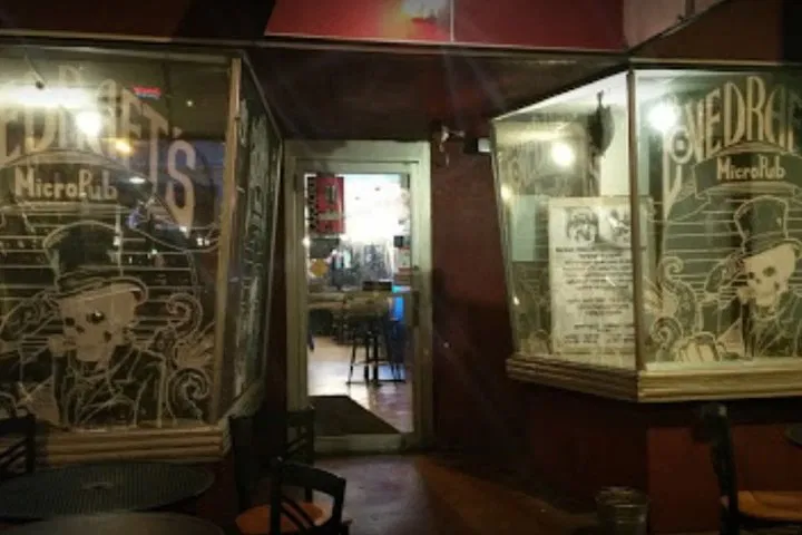 Harrisburg's Bar Hunt Adventure: Uncover Hidden Gems & Brews!