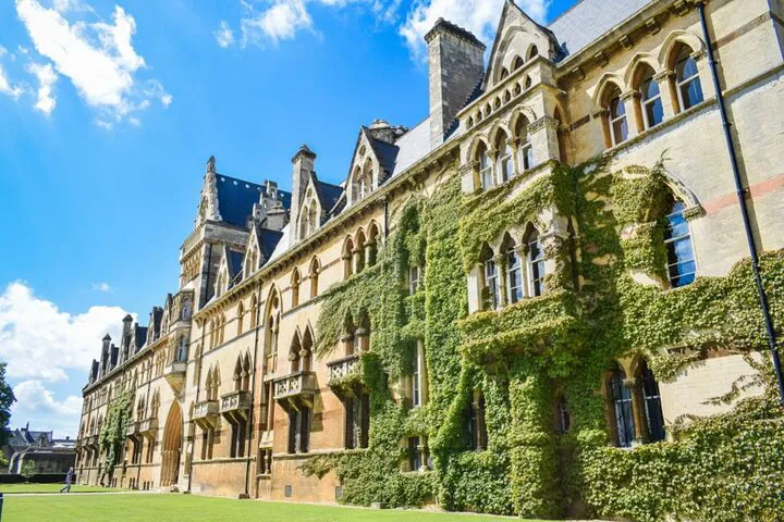 Discover Oxford's Academic Majesty: A Guided University & City Tour